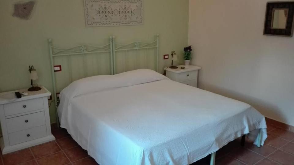 B&B Domu Delunas Giba Exterior photo
