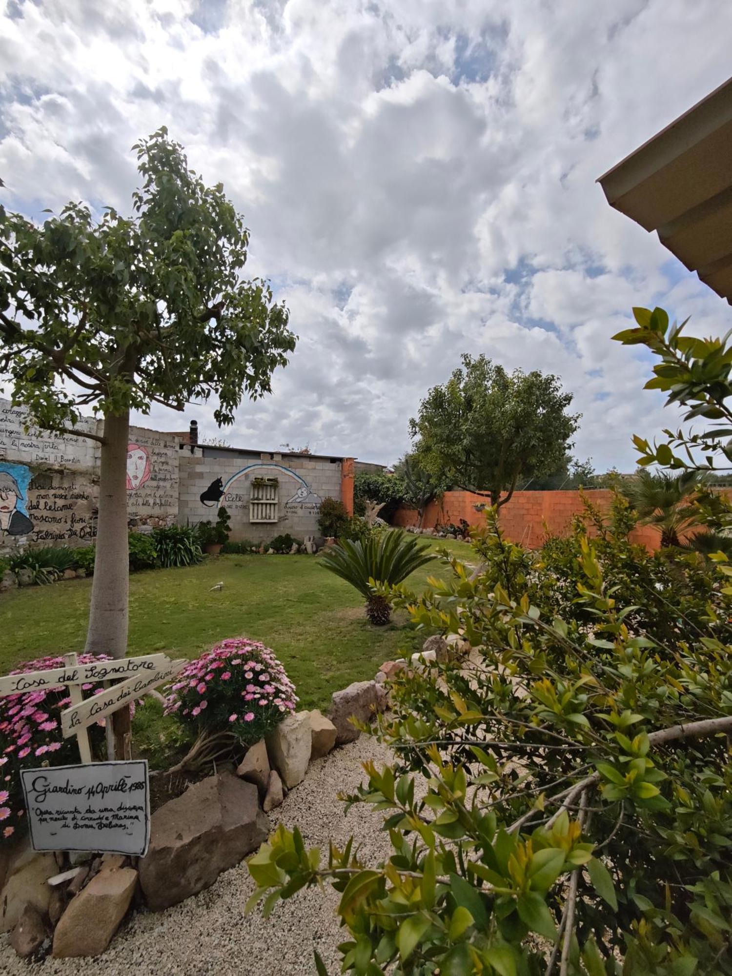B&B Domu Delunas Giba Exterior photo