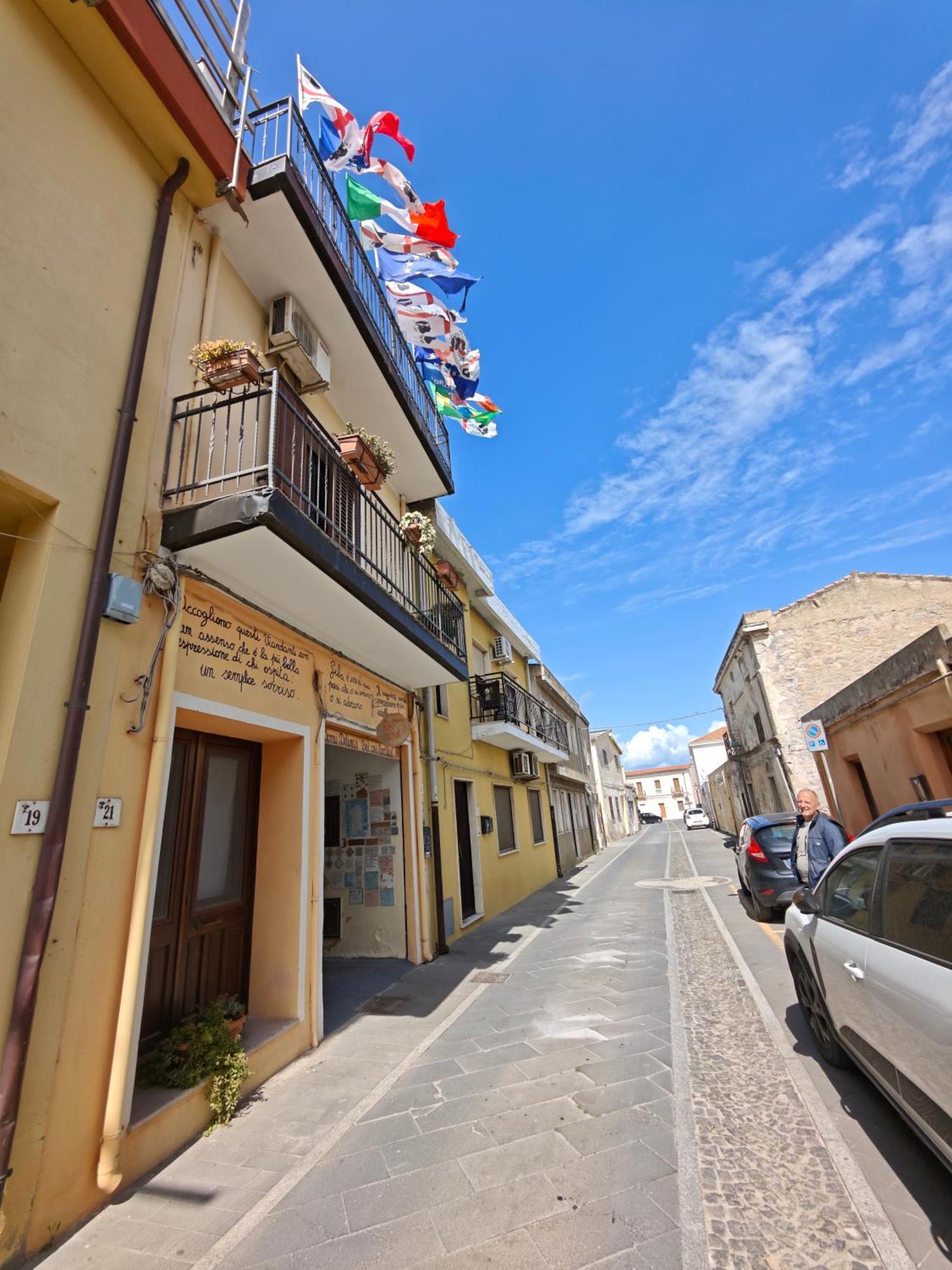 B&B Domu Delunas Giba Exterior photo
